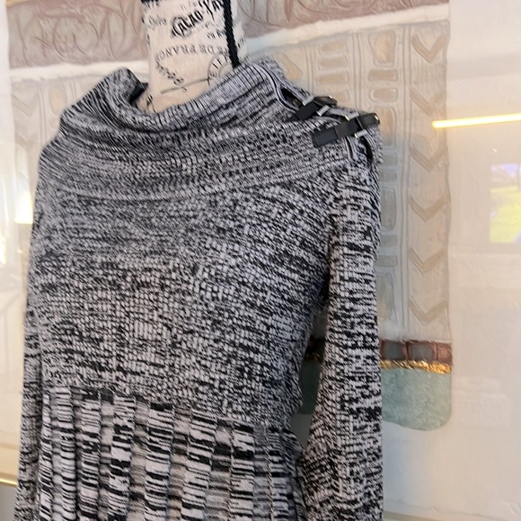 Dana Buchman sweater dress - Picture 2 of 5